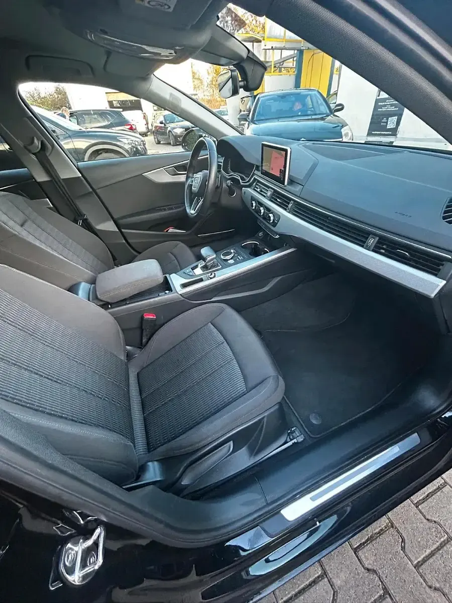 Gebraucht Audi A4 190 PS (139 kW) 2019 Schwarz Kombi