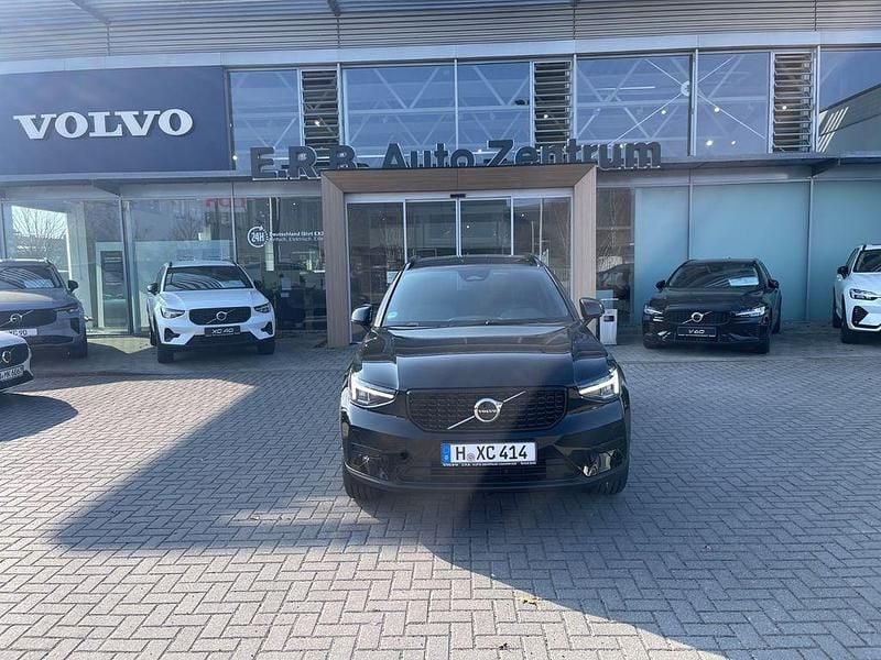 Gebraucht Volvo XC40 Plus 163 PS (119 kW) 2026 Schwarz SUV