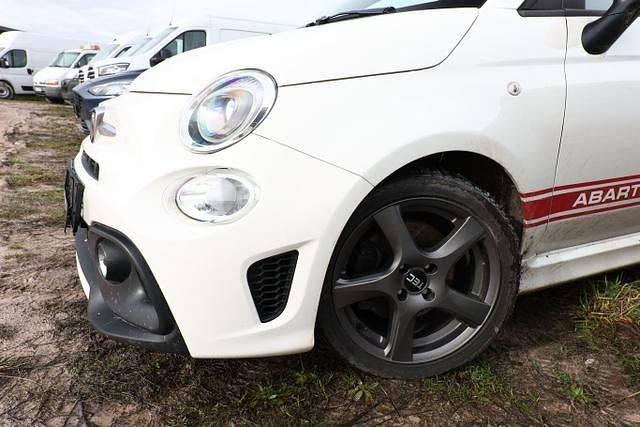 Gebraucht Abarth 595C Turismo 165 PS (121 kW) 2018 Bianco gara bianco gara Cabrio