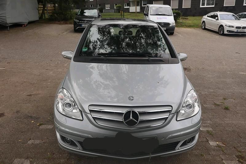 Gebraucht 2005 Mercedes B200 Van / Kleinbus | 3.500 € (Guter Preis) - Bild 1/4