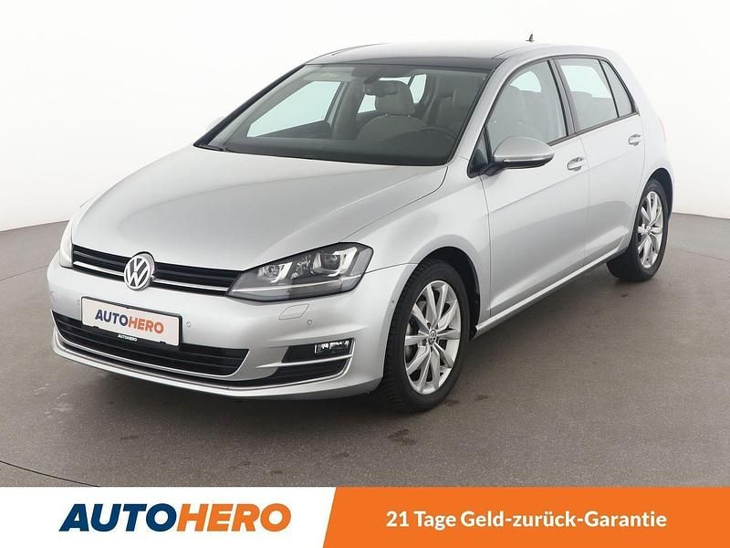 Silber Gebraucht 2016 VW Golf VII Highline Limousine | 15.740 € (Guter Preis) - Bild 1/3