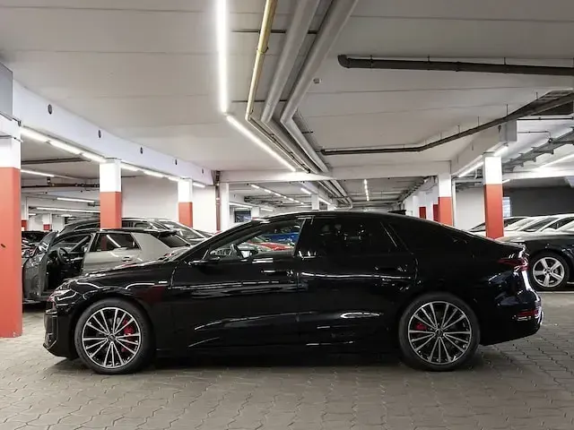 Gebraucht Audi e-tron Sportback Performance 269 kW (367 PS) 2025 Mythosschwarz metallic SUV