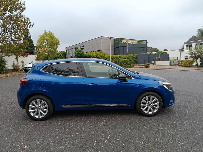 Blau Gebraucht 2021 Renault Clio V Intens Kleinwagen | 15.990 € (Guter Preis) - Bild 1/4