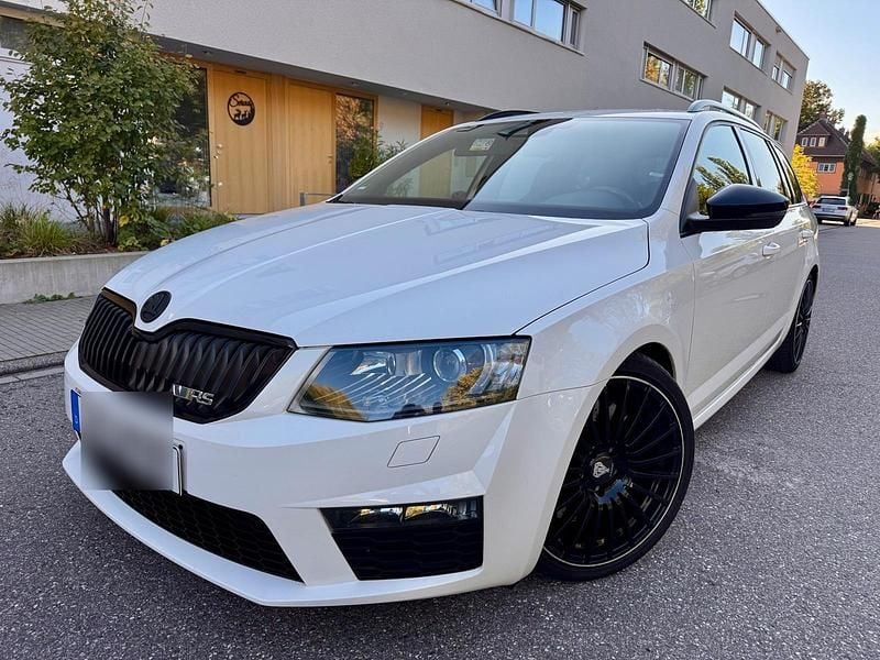 Weiß Gebraucht 2014 Skoda Octavia vRS Kombi | 9.500 € (Guter Preis) - Bild 1/4