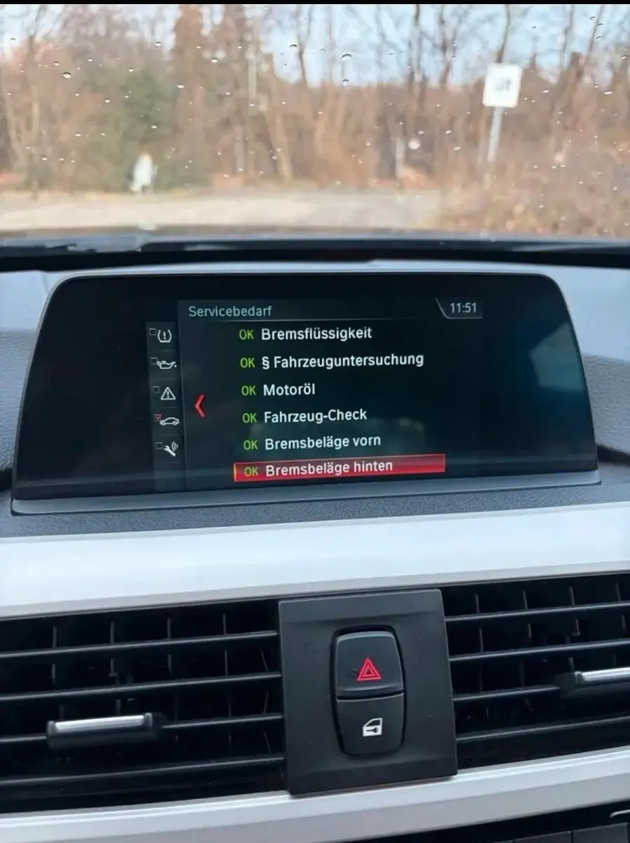 Gebraucht BMW 318 Advantage 136 PS (100 kW) 2019 Schwarz Kombi
