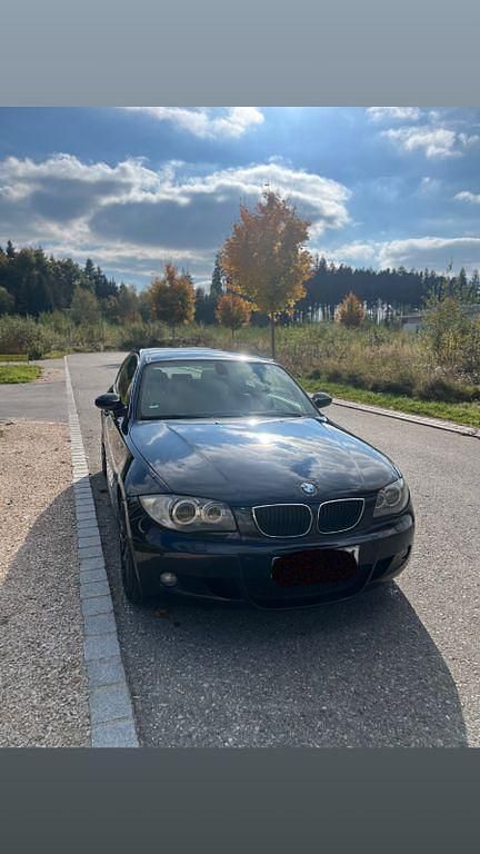 Blau Gebraucht 2007 BMW 120 M Sport Kleinwagen | 3.000 € (Superpreis) - Bild 1/4