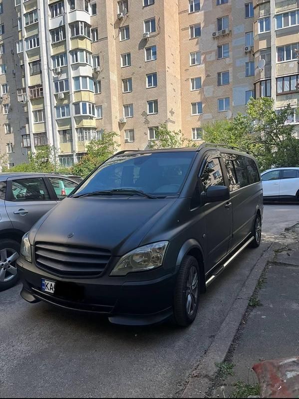 Schwarz Gebraucht 2011 Mercedes Viano Van / Kleinbus | 13.500 € - Bild 1/4