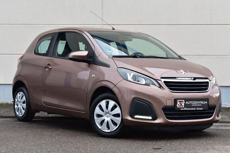 Gebraucht Peugeot 108 Active 69 PS (50 kW) 2015 Braun Kleinwagen