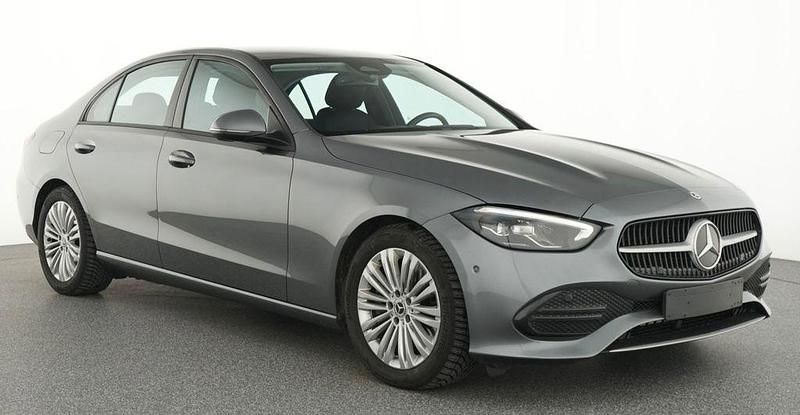 Gebraucht Mercedes C200 163 PS (119 kW) 2023 Selenitgrau  metalliclack Limousine