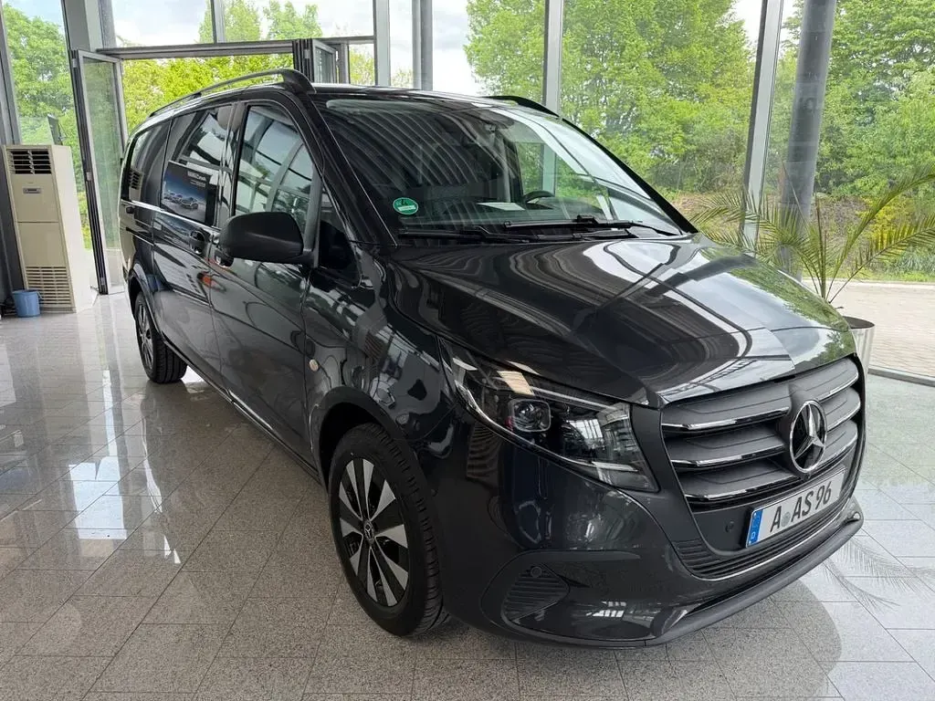Gebraucht Mercedes Vito 190 PS (139 kW) 2026 Graphitgrau metallic Van