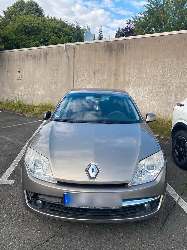 Braun Gebraucht 2009 Renault Laguna III Limousine | 2.700 € (Guter Preis) - Bild 1/4