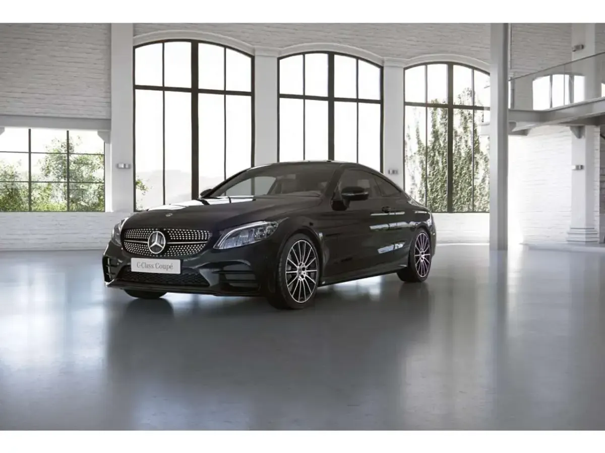 Gebraucht Mercedes C300 AMG 258 PS (189 kW) 2024 Obsidianschwarz Coupé