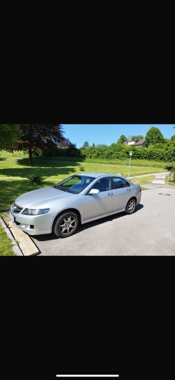 Grau Gebraucht 2008 Honda Accord Comfort Limousine | 2.600 € (Superpreis) - Bild 1/4