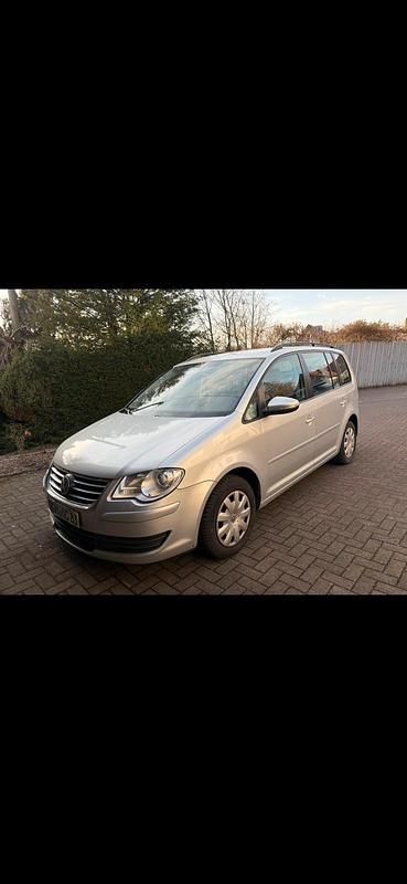 Silber Gebraucht 2009 VW Touran Van / Kleinbus | 5.800 € (Fairer Preis) - Bild 1/4