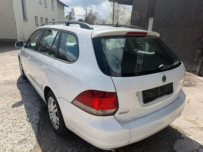 Gebraucht VW Golf VI Trendline 105 PS (77 kW) 2010 Weiß Kleinwagen