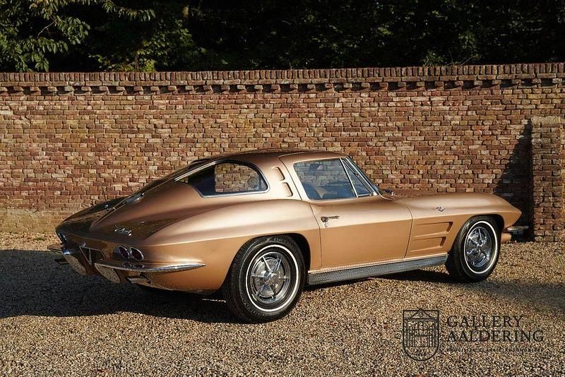 Second-hand Corvette Stingray 1963 Auriu Coupe