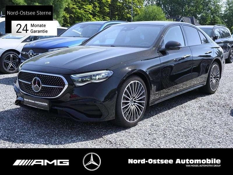 Metalliclack obsidianschwarz Gebraucht 2024 Mercedes E220 Premium Limousine | 59.990 € - Bild 1/4