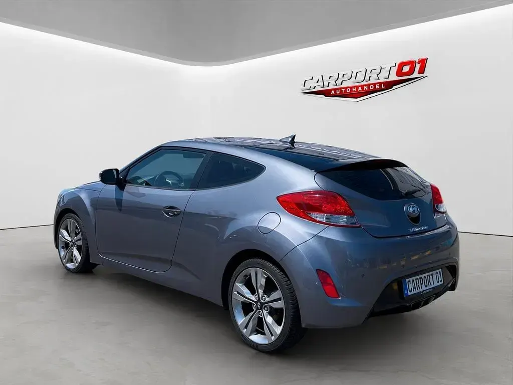 Gebraucht Hyundai Veloster Style 140 PS (102 kW) 2013 Silber Kleinwagen