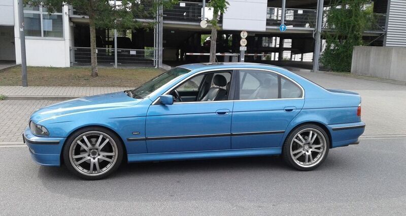 Blau Gebraucht 1997 BMW 540 Performance Limousine | 18.900 € - Bild 1/3