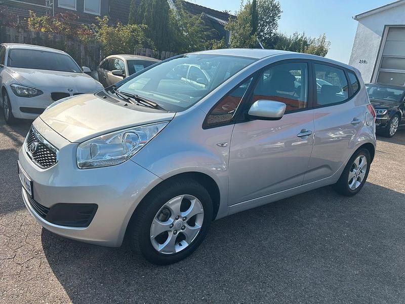 Silber Gebraucht 2013 Kia Venga Edition 7 Kleinwagen | 7.990 € (Fairer Preis) - Bild 1/4