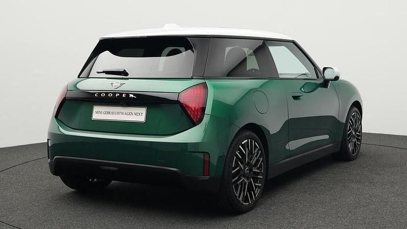 Gebraucht Mini Cooper Favoured 135 kW (184 PS) 2024 Grün Kleinwagen