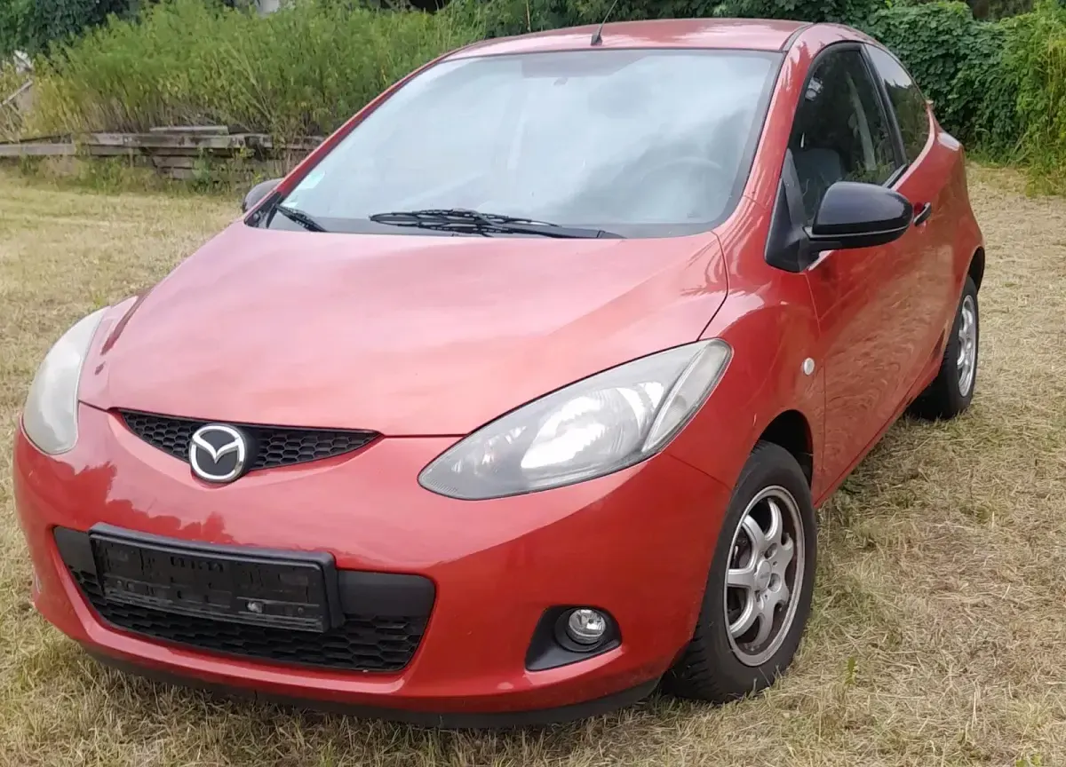 Gebraucht Mazda 2 75 PS (55 kW) 2008 Rot Kleinwagen