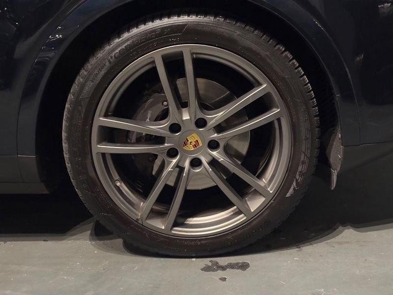Second-hand Porsche Cayenne 462 CP (339 kW) 2020 Albastru SUV