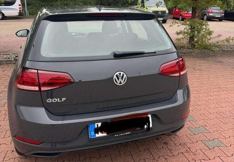 Gebraucht VW Golf VII Join 86 PS (63 kW) 2018 Grau Limousine