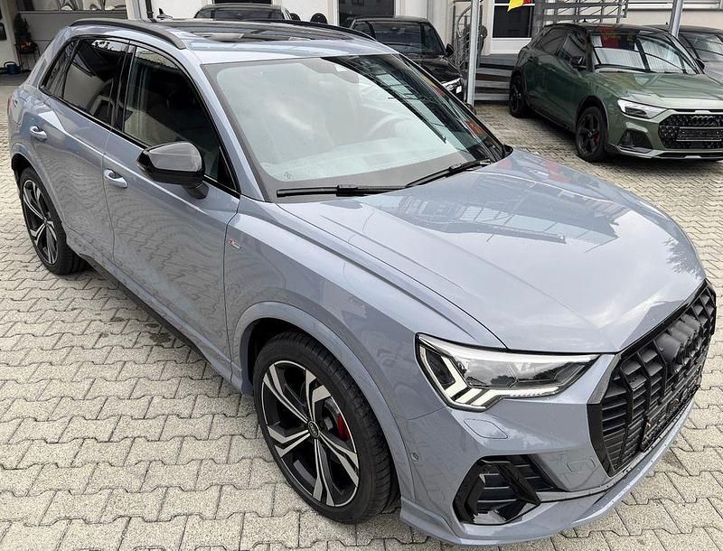 Grau Gebraucht 2024 Audi Q3 S-Line SUV | 54.740 € - Bild 1/4