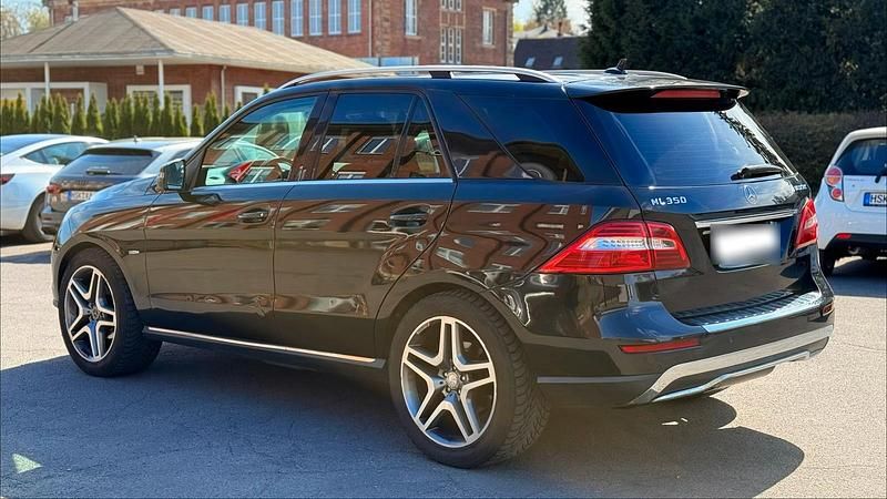 Gebraucht Mercedes ML350 258 PS (189 kW) 2012 Schwarz SUV