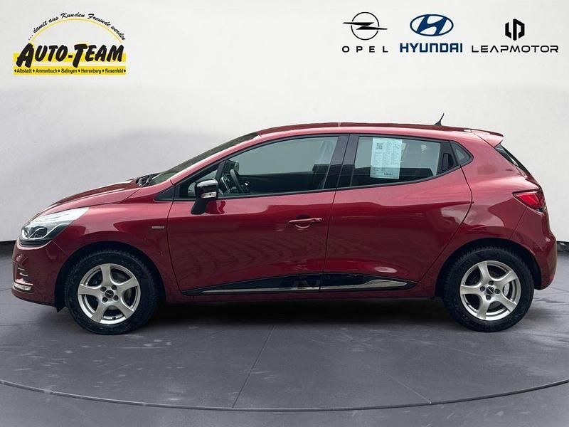 Gebraucht Renault Clio IV LIMITED 118 PS (86 kW) 2018 Rot Limousine