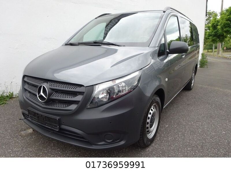 Grau Gebraucht 2020 Mercedes Vito Van / Kleinbus | 27.990 € (Etwas zu teuer) - Bild 1/4