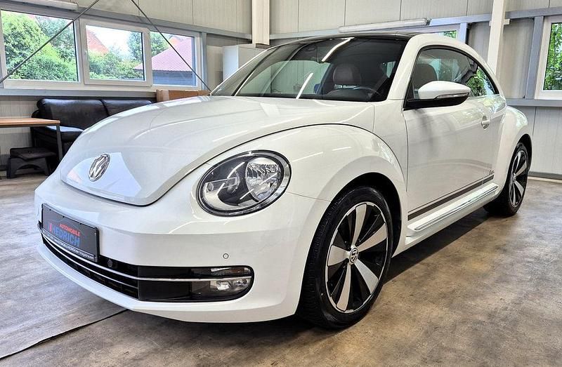Weiß Gebraucht 2015 VW Beetle Cup Limousine | 14.990 € (Fairer Preis) - Bild 1/4