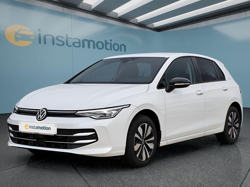 Weiß Gebraucht 2024 VW Golf VIII Kleinwagen | 29.199 € (Fairer Preis) - Bild 1/4