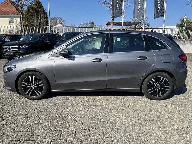 Gebraucht Mercedes B200 Progressive 163 PS (119 kW) 2024 Andere Van / Kleinbus