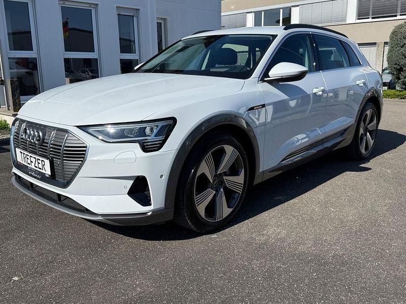 Gebraucht Audi e-tron Advanced 230 kW (313 PS) 2021 Weiß SUV