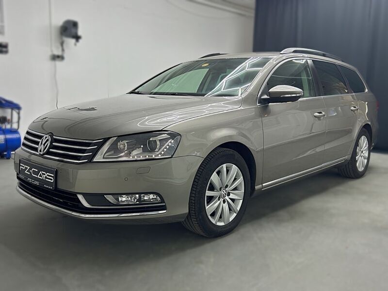 Braun Gebraucht 2012 VW Passat Kombi | 8.990 € (Fairer Preis) - Bild 1/4