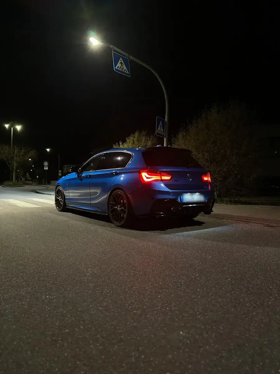Gebraucht BMW M135 326 PS (239 kW) 2016 Blau Kleinwagen