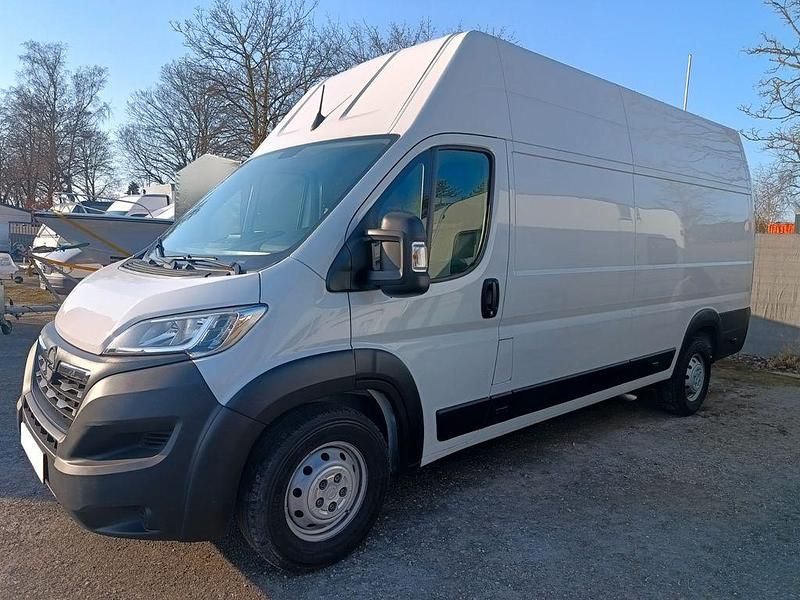 Gebraucht Opel Movano 165 PS (121 kW) 2023 Weiß Van