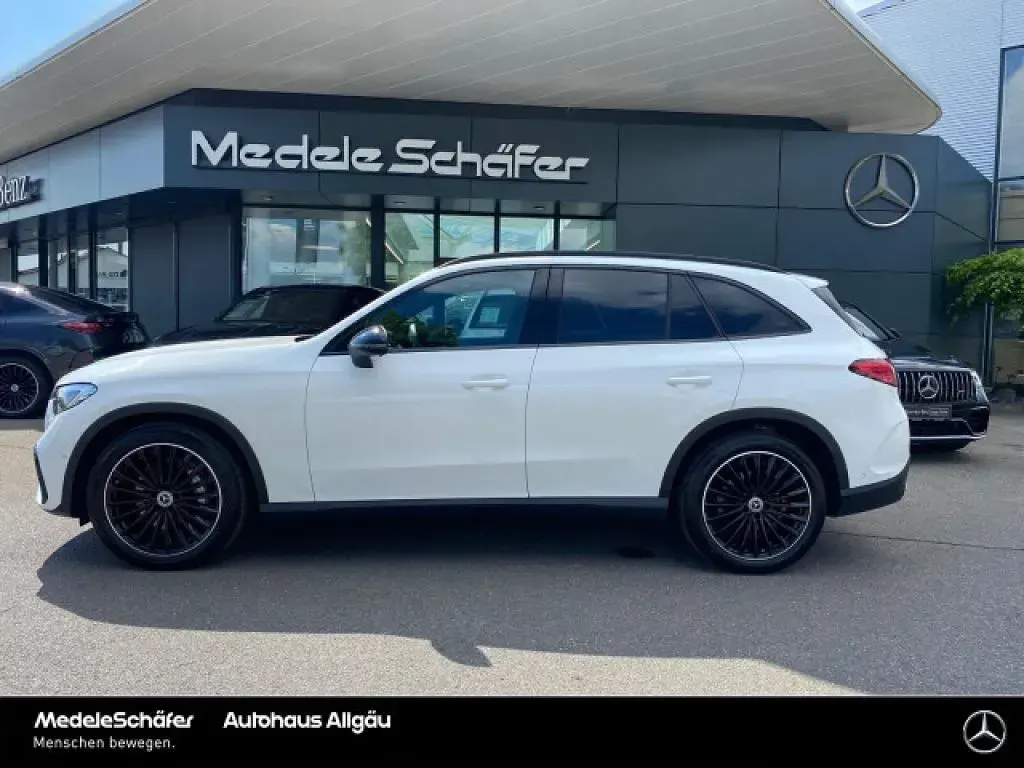 Gebraucht Mercedes GLC220 AMG 197 PS (144 kW) 2025 Unilack polarweiß SUV