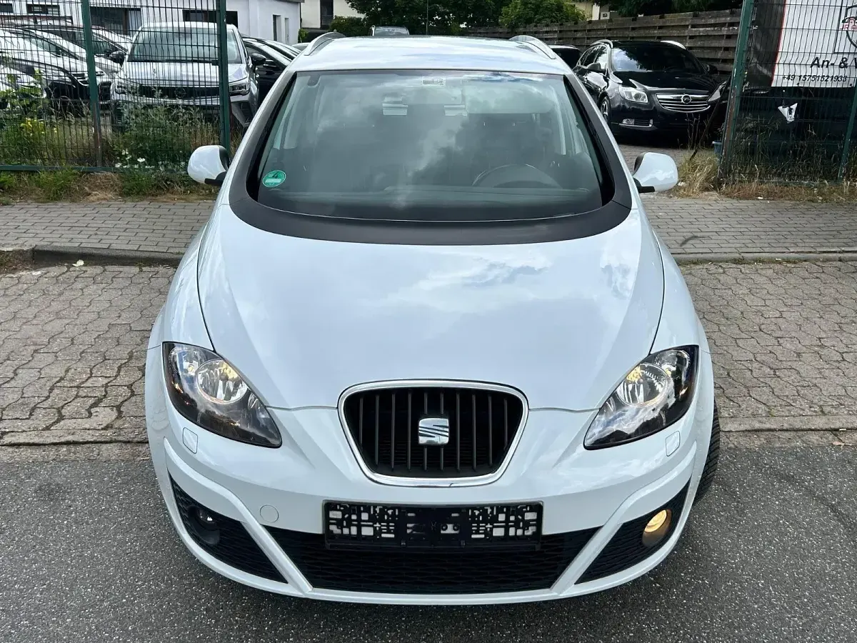 Gebraucht Seat Altea XL Copa 105 PS (77 kW) 2012 Weiß Van / Kleinbus