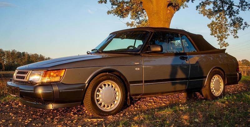 Grau Gebraucht 1993 Saab 900 Cabriolet Cabrio | 22.500 € - Bild 1/4