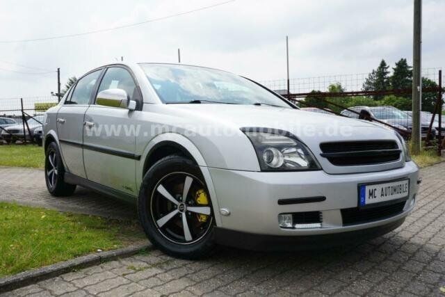 Gebraucht Opel Vectra Elegance 125 PS (91 kW) 2004 Silber metallic Limousine