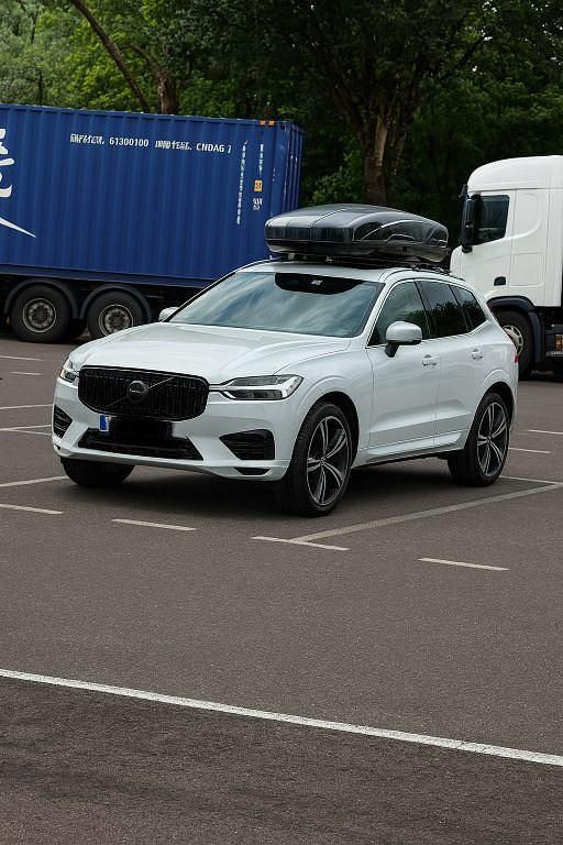 Weiß Gebraucht 2018 Volvo XC60 R-Design SUV | 28.150 € (Fairer Preis) - Bild 1/4