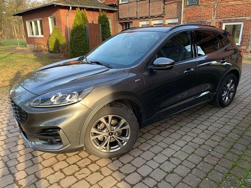 Grau Gebraucht 2020 Ford Kuga ST-Line X SUV | 19.800 € (Fairer Preis) - Bild 1/4