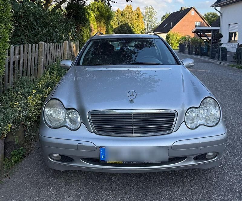 Silber Gebraucht 2004 Mercedes C180 Classic Kombi | 980 € (Superpreis) - Bild 1/4