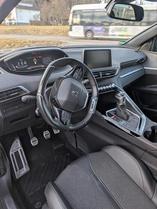 Gebraucht Peugeot 5008 GT-line 131 PS (96 kW) 2020 Grau SUV