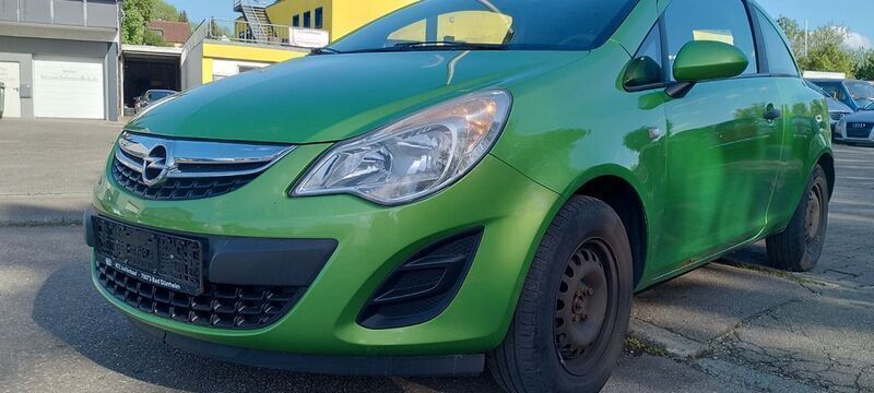 Grün Gebraucht 2011 Opel Corsa Selection Limousine | 1.590 € (Superpreis) - Bild 1/4