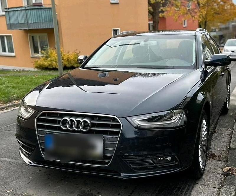 Gebraucht Audi A4 140 PS (102 kW) 2014 Schwarz Limousine