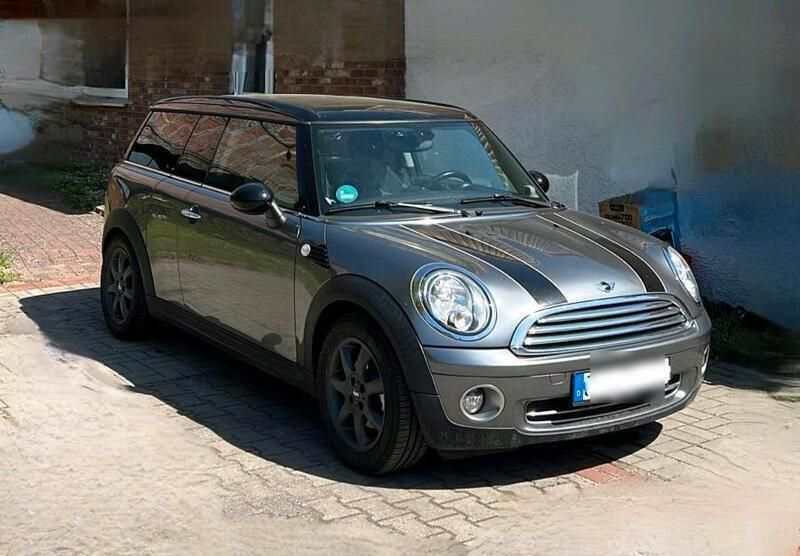 Grau Gebraucht 2010 Mini Cooper Clubman Kombi | 6.500 € - Bild 1/4